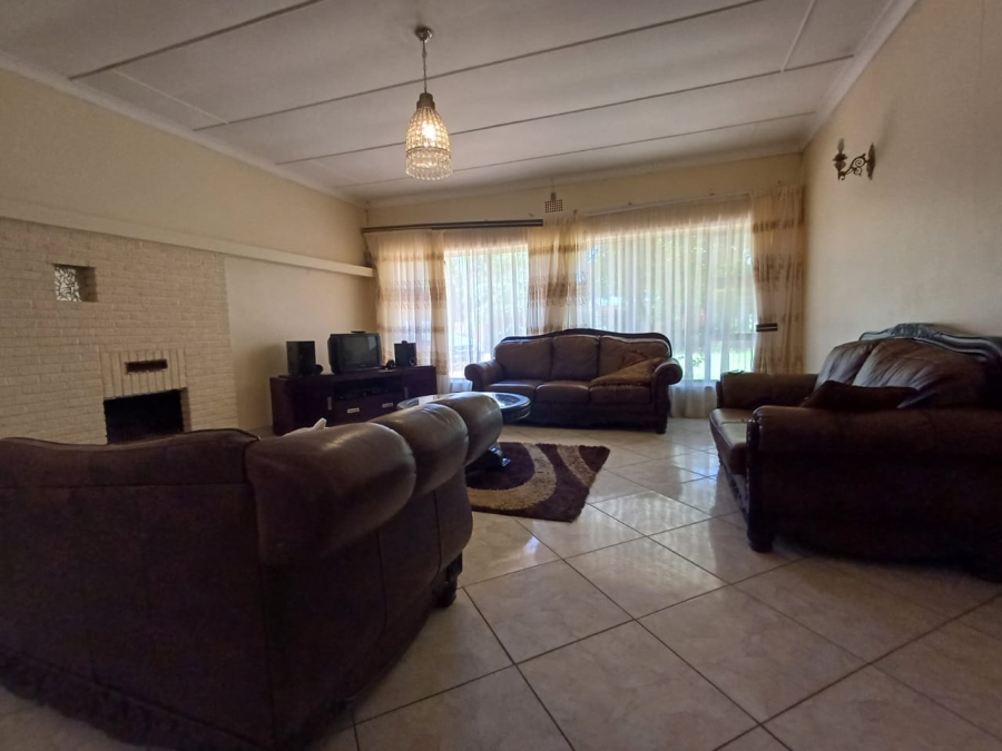 4 Bedroom Property for Sale in Adamayview North West